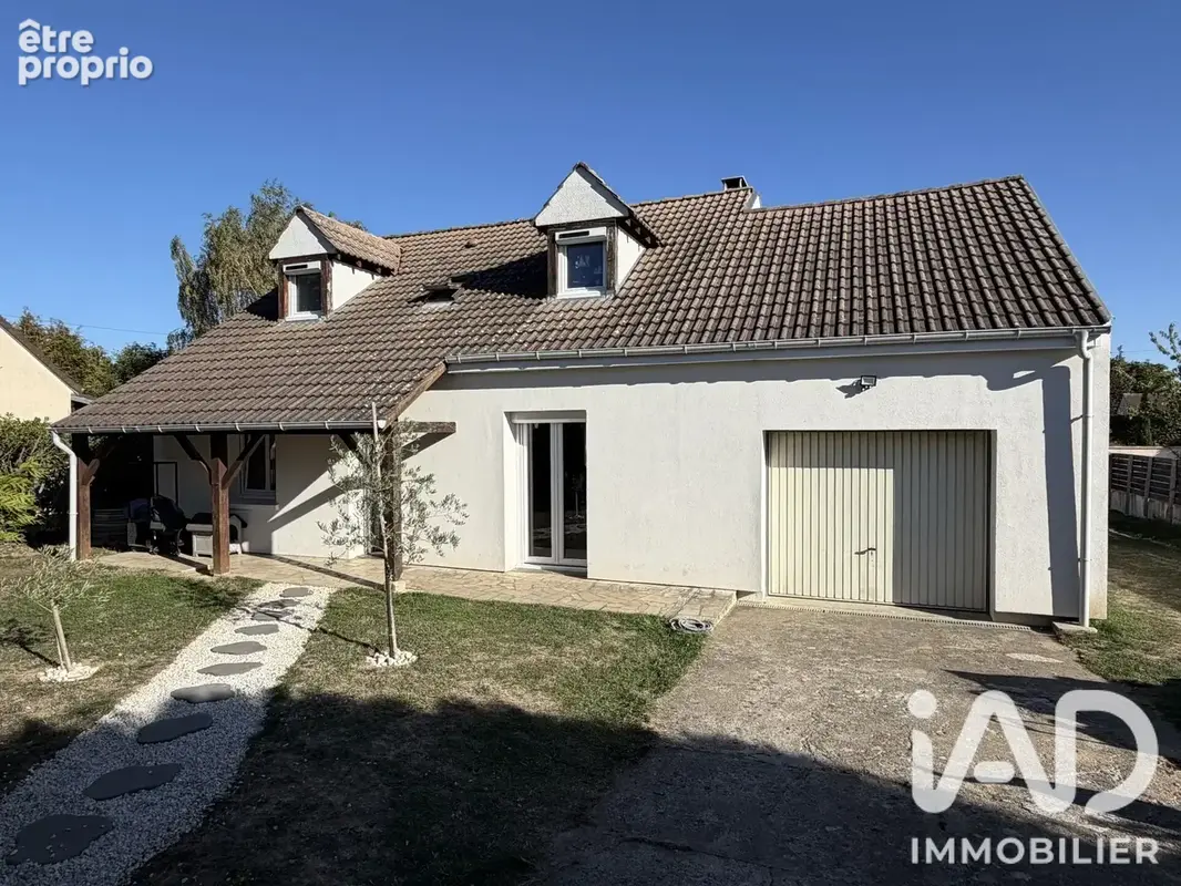 Photo 1 - Maison à URY