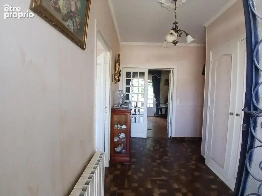 Mansle-les-fontaines   plain-pied, 3 chambres, 2 garages et - photo 2
