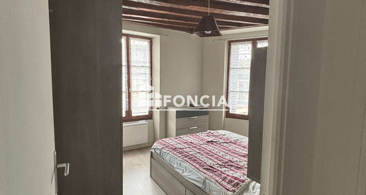 Appartement à HERICY