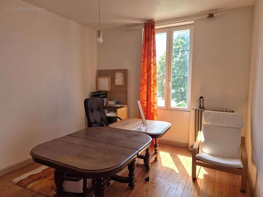 Maison à BEAUNE-LA-ROLANDE