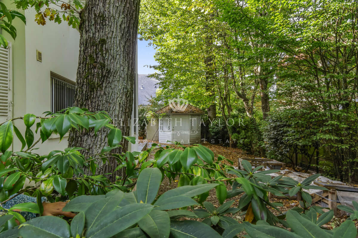 Maison à LE VESINET