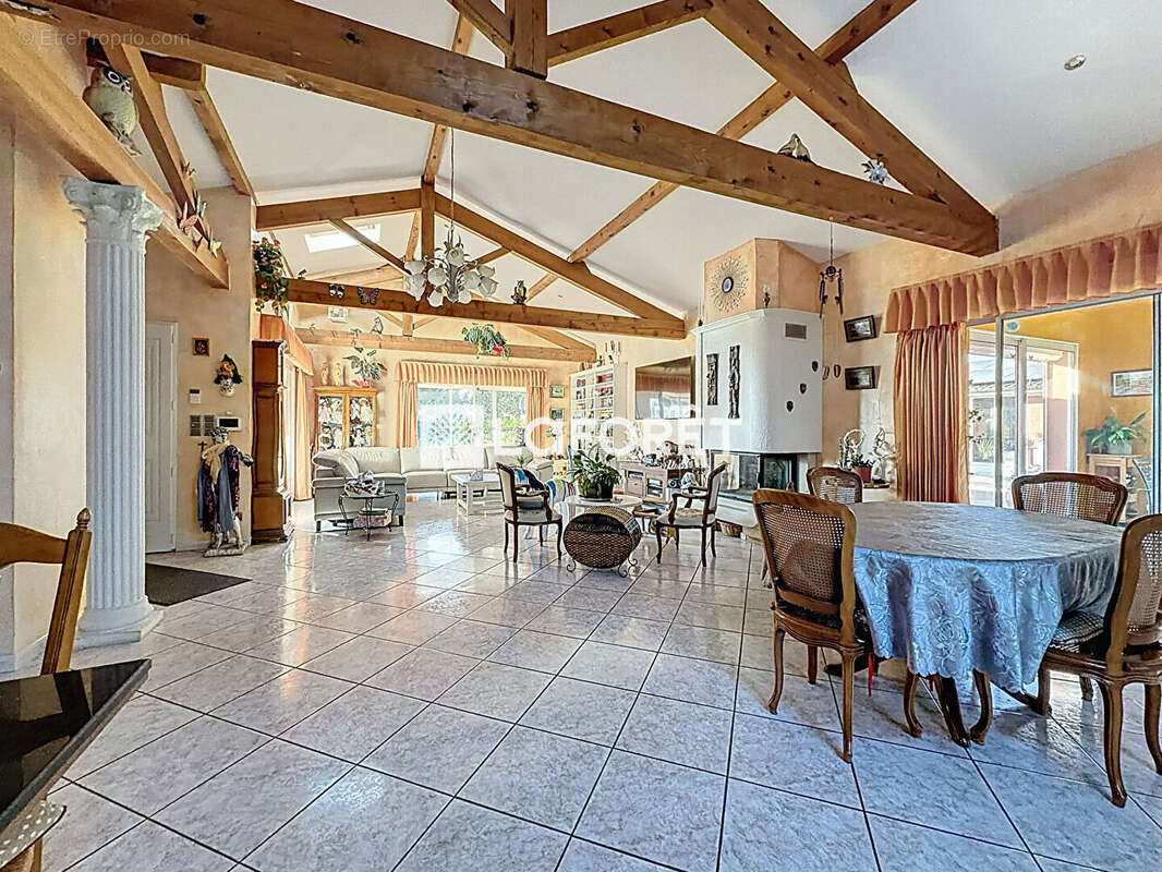 Maison à vendre Illiat 10 pièce(s) 203.10 m2 - photo 7