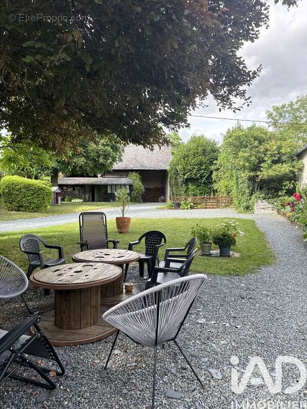Photo 2 - Maison à AZY
