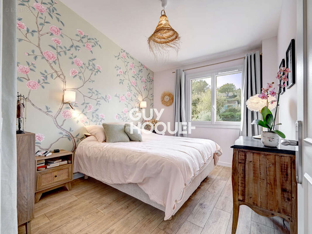 Villa rénovée avec élégance dans un quartier prisé de Mouans-Sartoux - photo 9