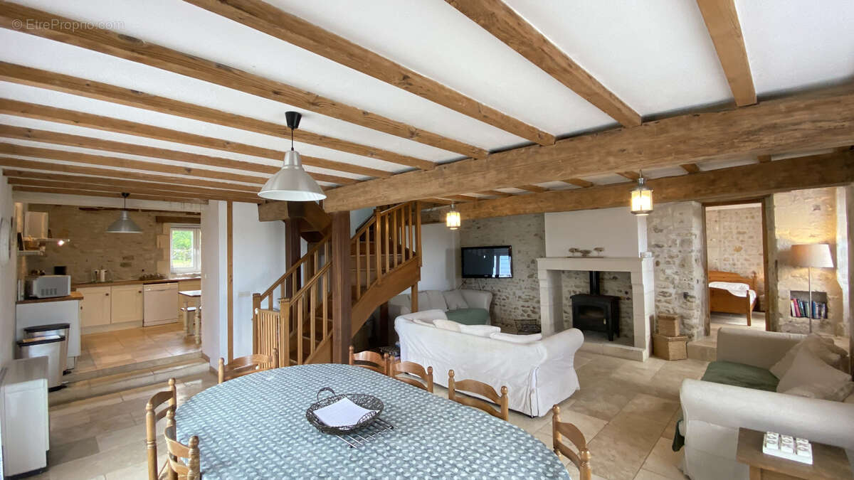 Maison à MORTAGNE-SUR-GIRONDE