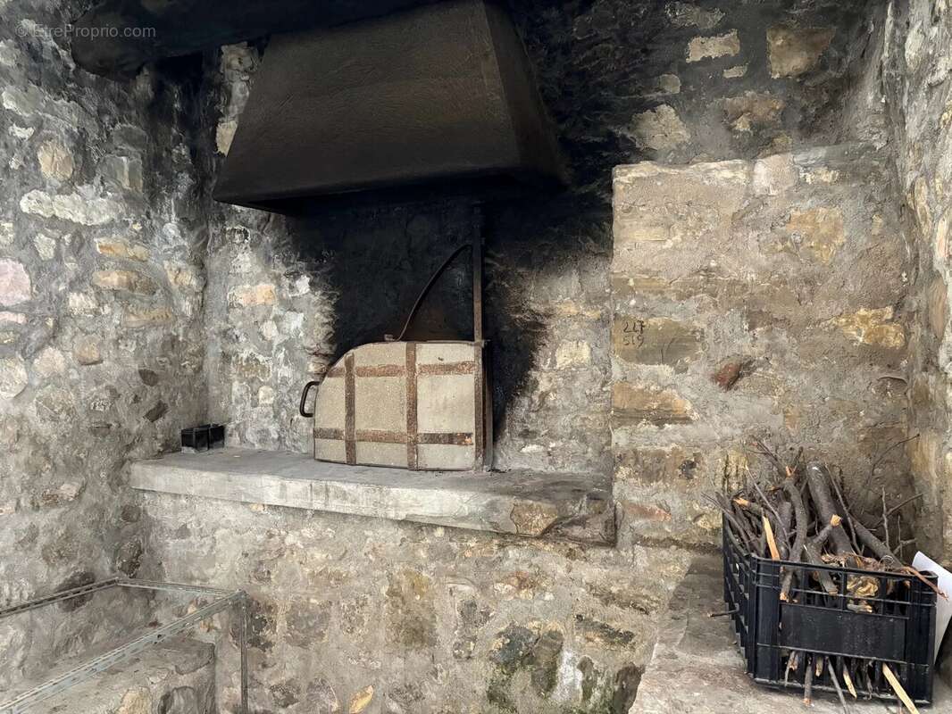 Maison à TOURRETTE-LEVENS