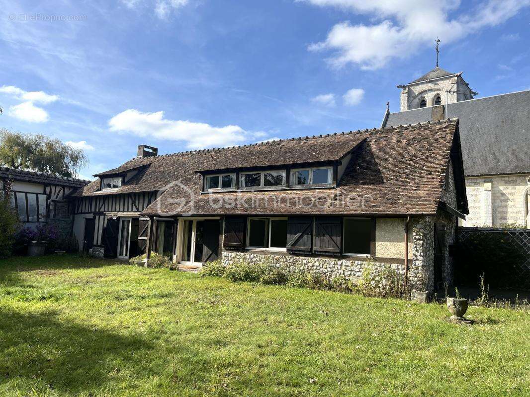 Maison à LA SAUSSAYE