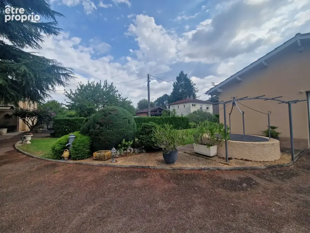 Villa Familiale avec appartement, grand garage et terrain plat - photo 26