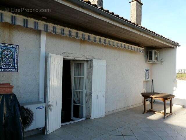 Maison à LAROQUE-TIMBAUT