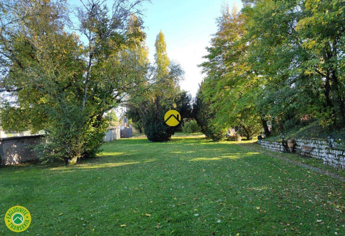 Maison à LA GUERCHE-SUR-L&#039;AUBOIS