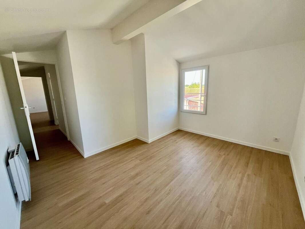 Maison 79 m² à Merignac  - photo 6