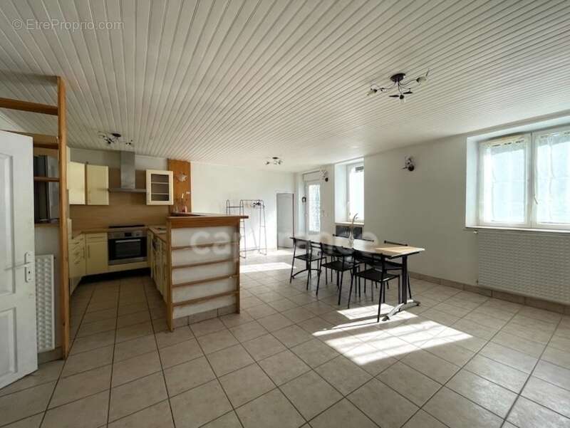 Maison à GRAND-CHAMP