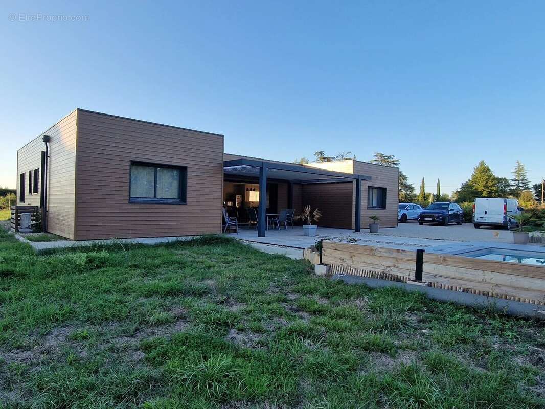 Maison à SAINTE-LIVRADE-SUR-LOT