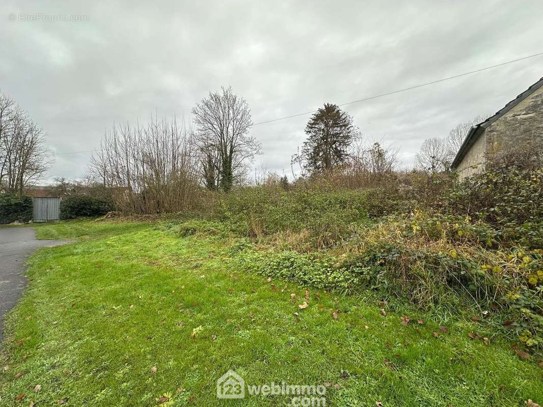 Terrain à bâtir - Terrain à NOUVION-LE-VINEUX