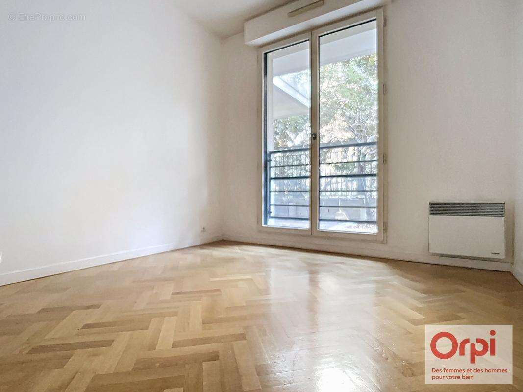 Appartement à ISSY-LES-MOULINEAUX