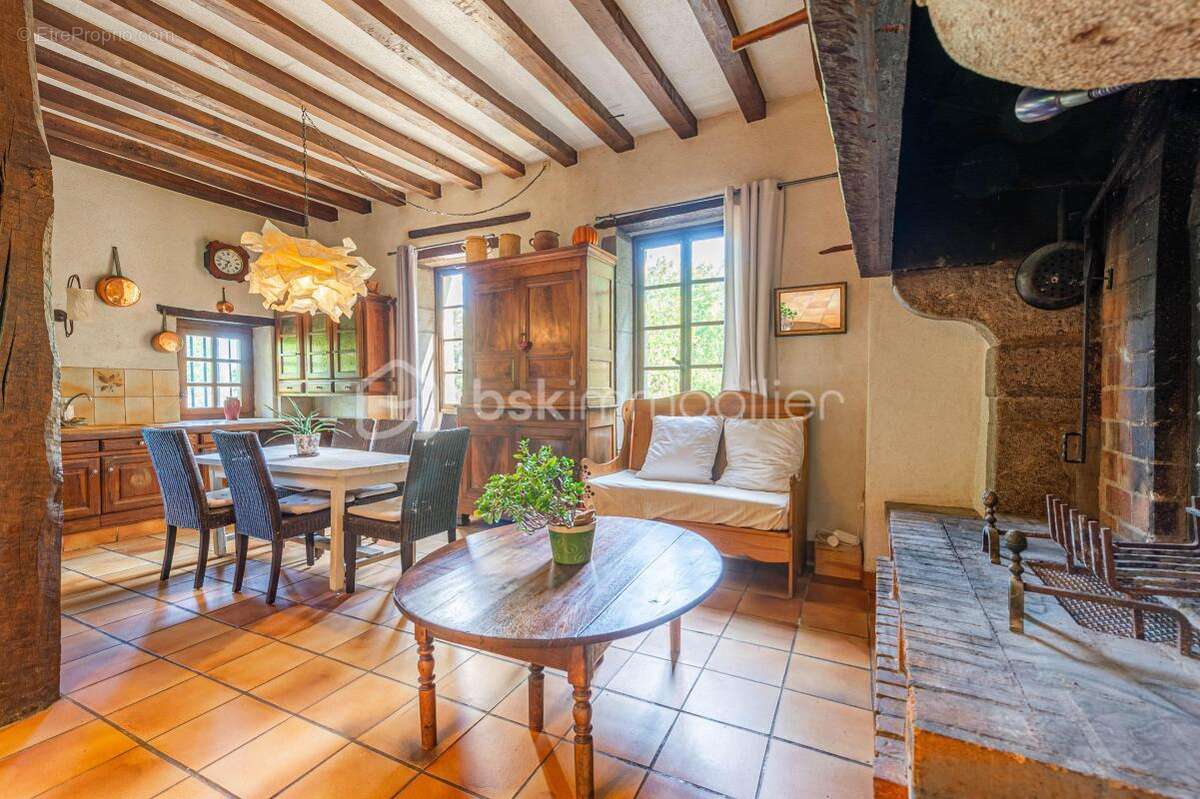 Belle maison de Maître de caractère / Terrain arboré / Sous-sol complet - photo 10