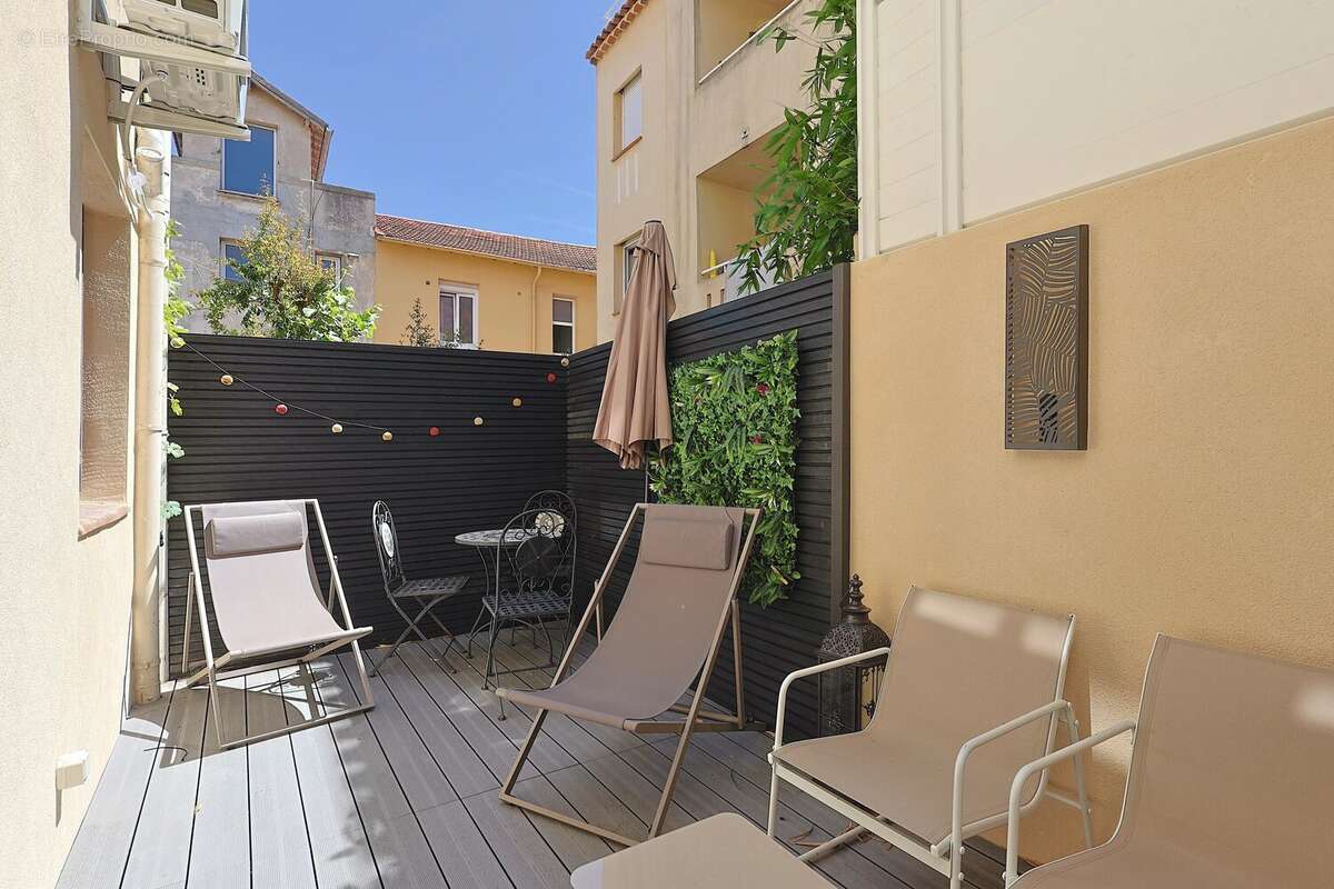 Appartement à VALLAURIS
