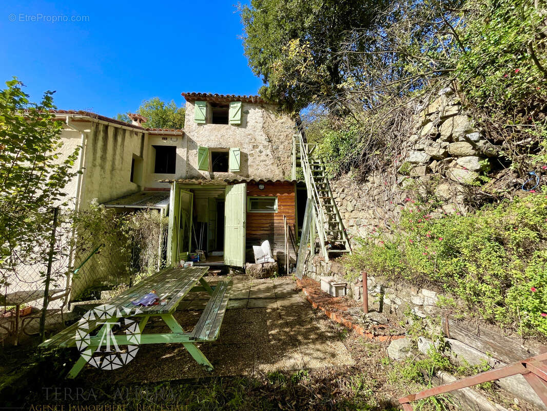 Maison à SERRALONGUE