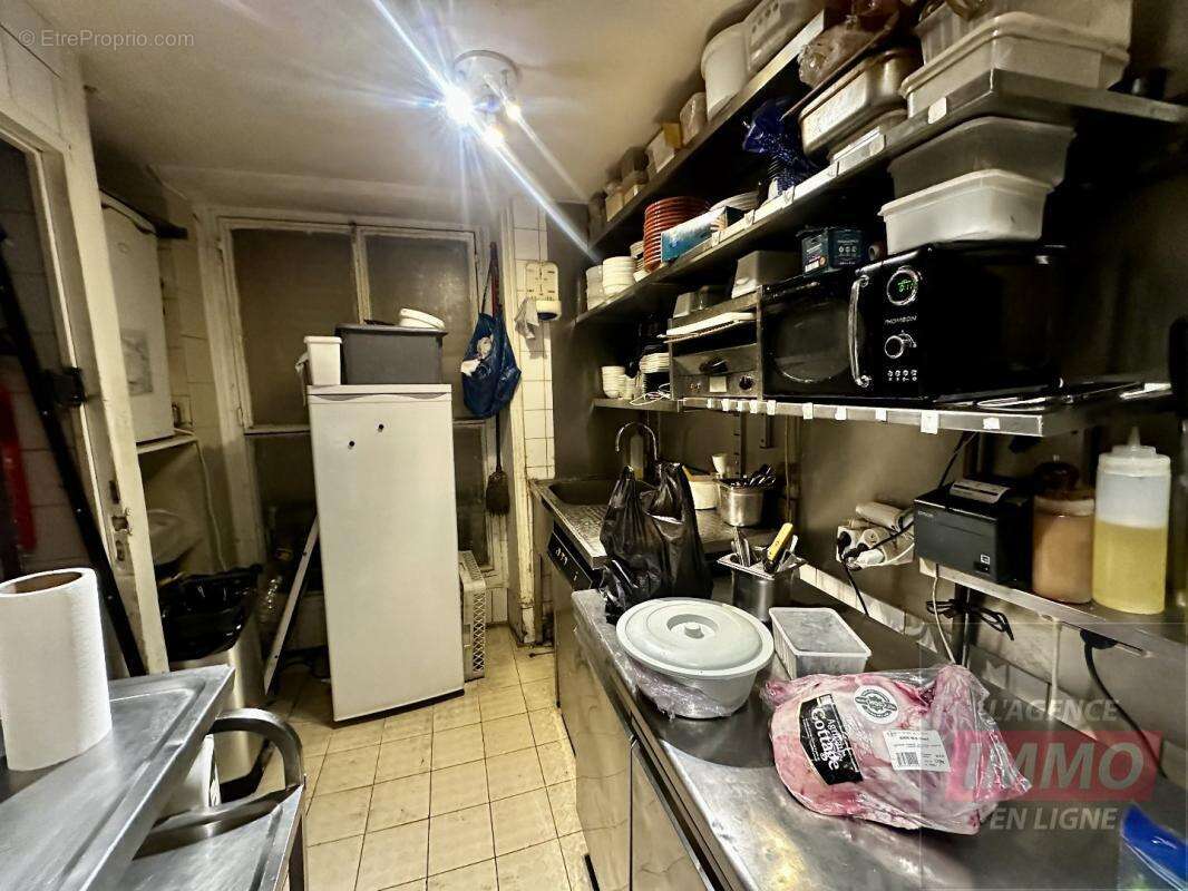 Commerce 60 m² à Paris-18e  - photo 11