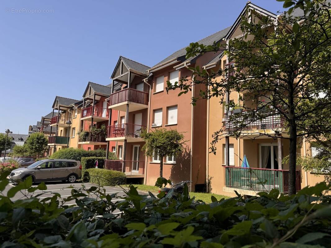 Appartement à LA RIVIERE-SAINT-SAUVEUR