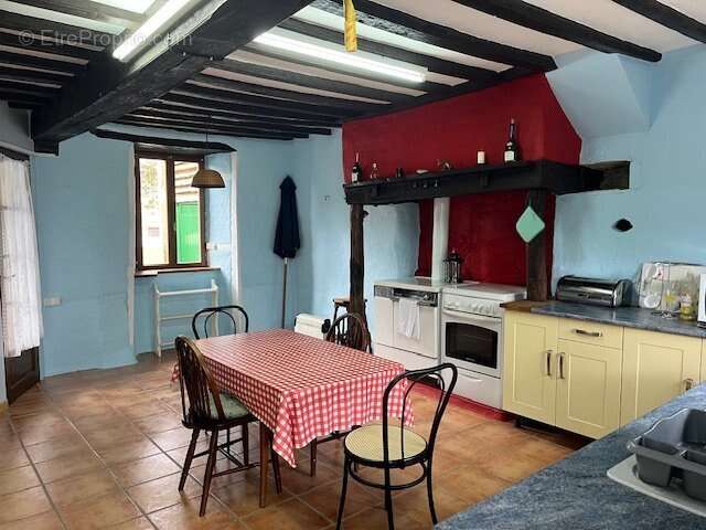 Maison à CHAMPAGNAC-LA-RIVIERE