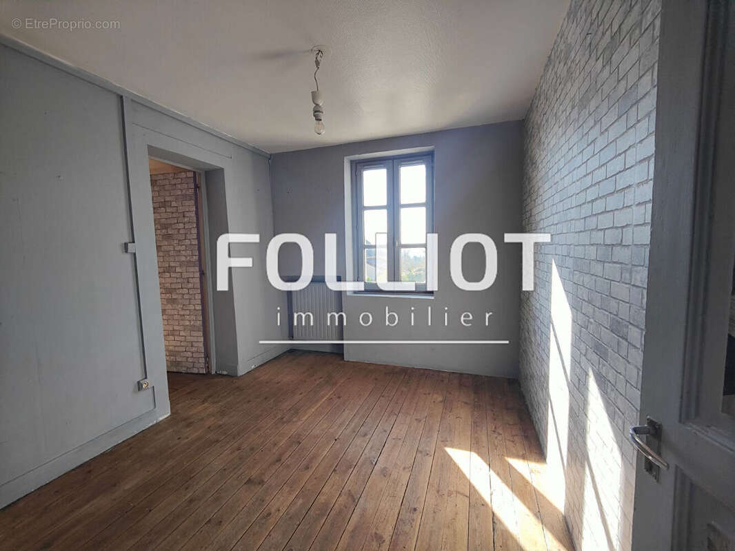 Maison à SAINT-GEORGES-MONTCOCQ