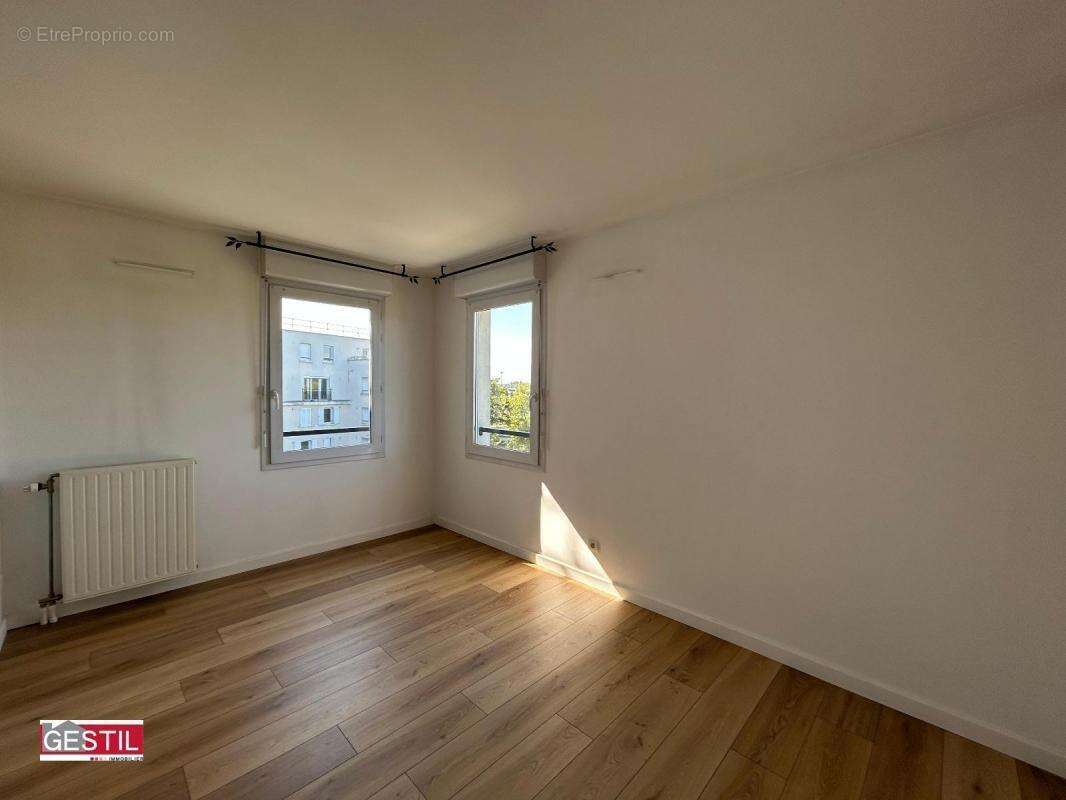 Appartement à SAINT-OUEN-L'AUMONE