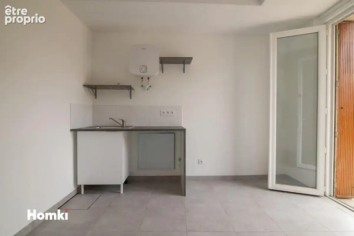 Local commercial T1 de 46 m² à Avignon 84000, Boulevard Sixte Isnard - photo 5