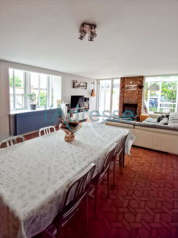 Maison à SURESNES