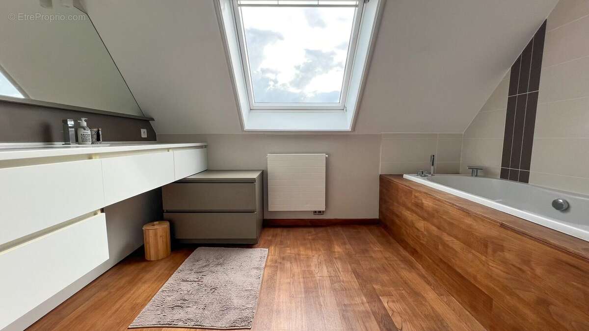 Maison à PREMESQUES