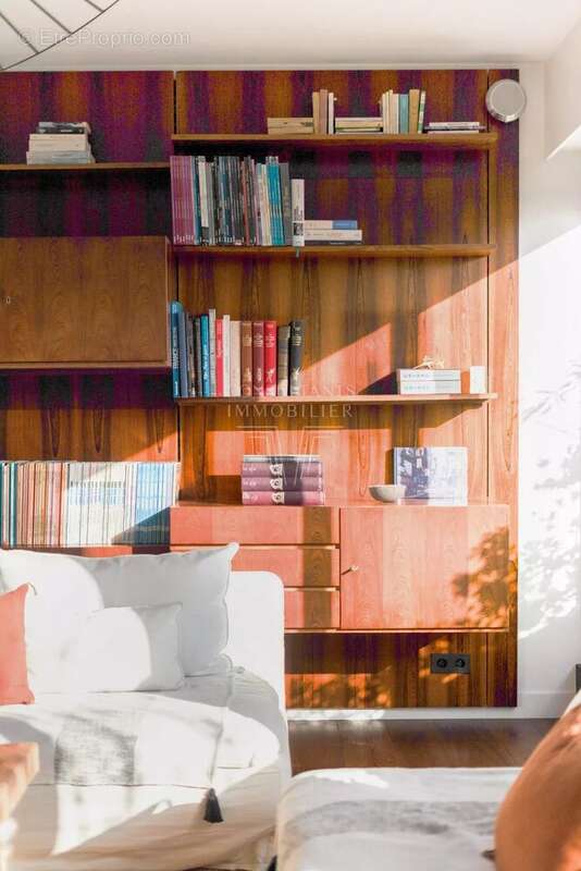 Appartement à PARIS-15E