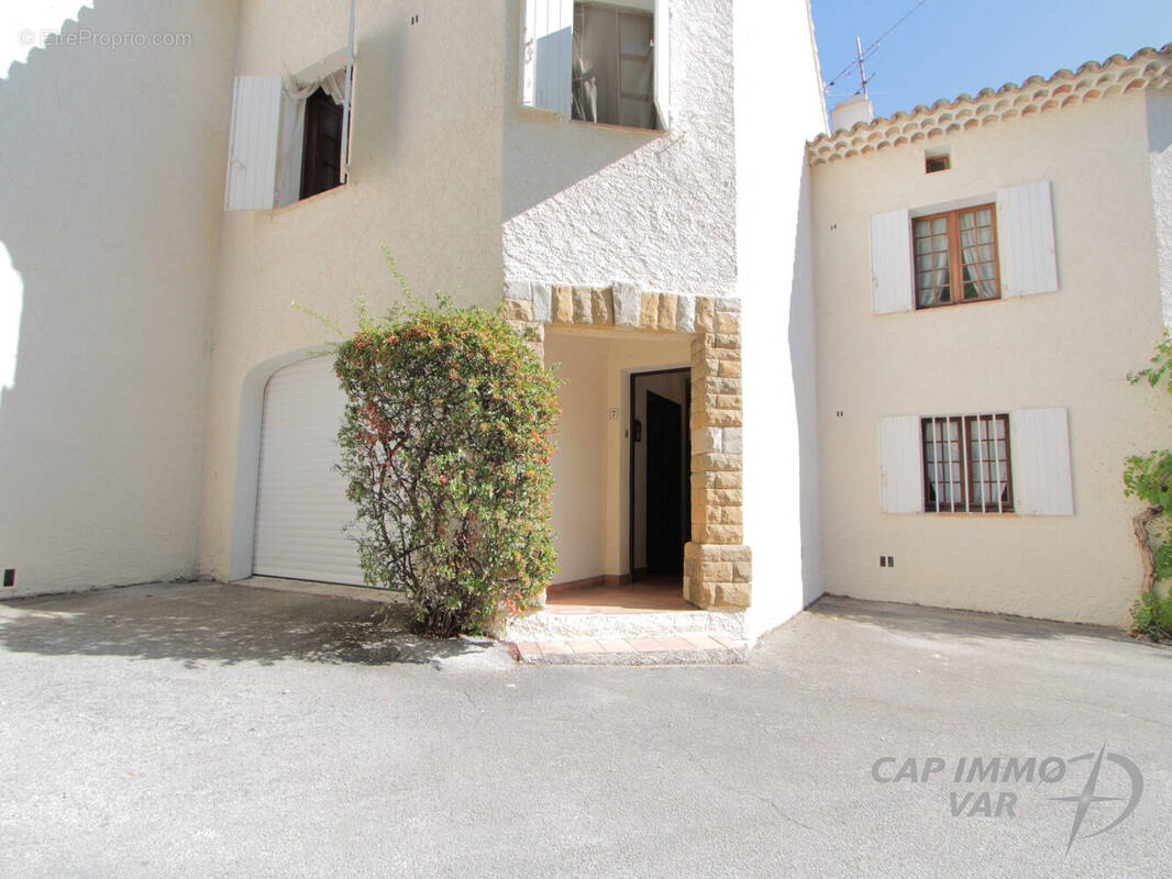 Maison à LE CASTELLET