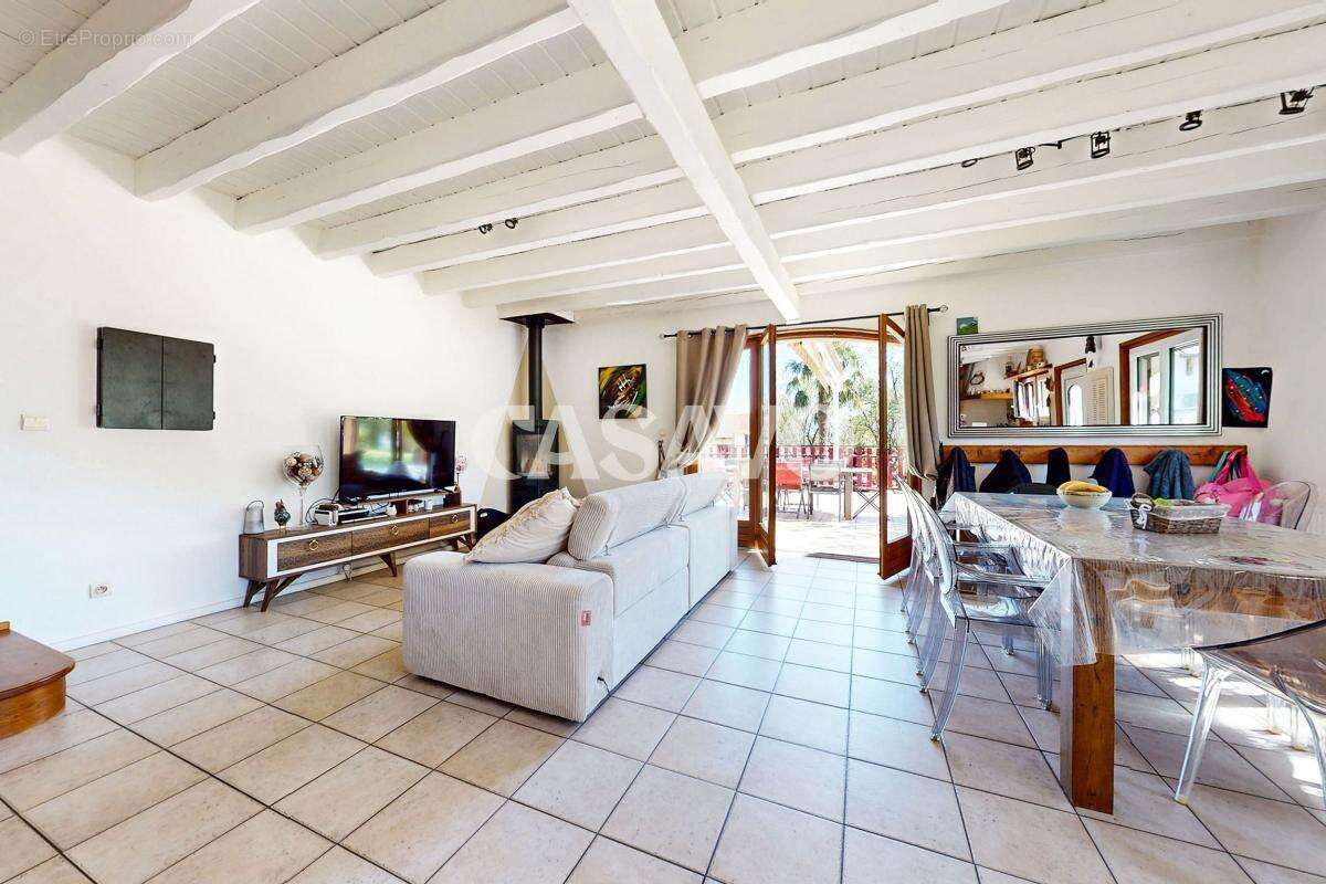 Maison à SERGY