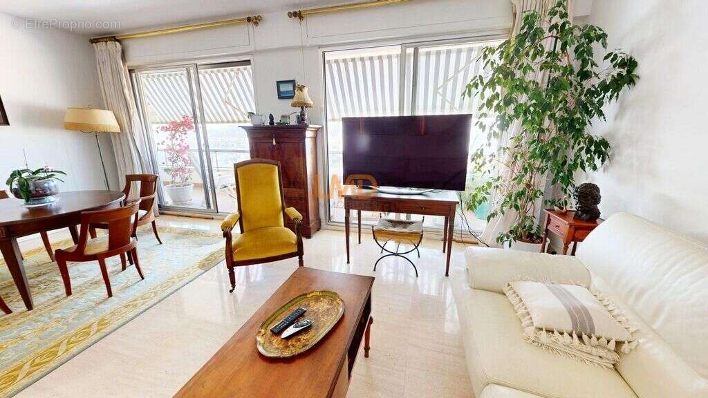 Appartement à MARSEILLE-8E