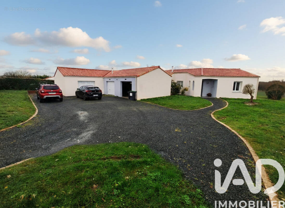 Photo 1 - Maison à SAINTE-HERMINE