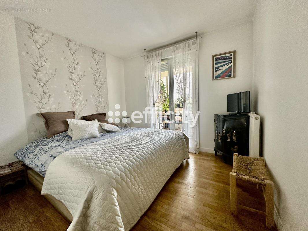 Appartement à MONTROUGE