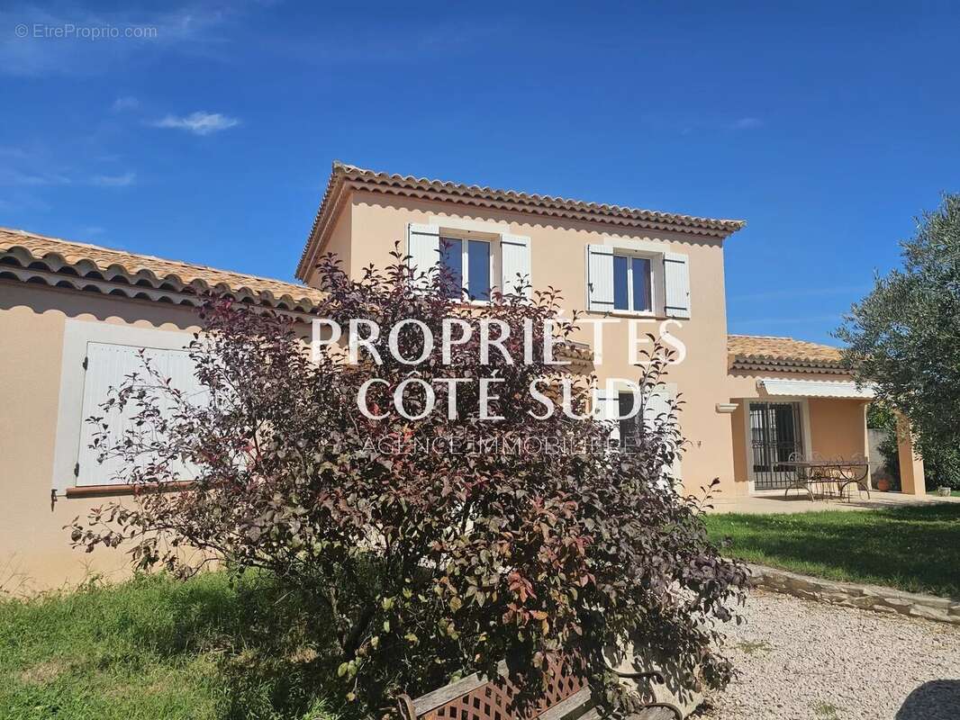 Maison à SAINT-VICTOR-LA-COSTE