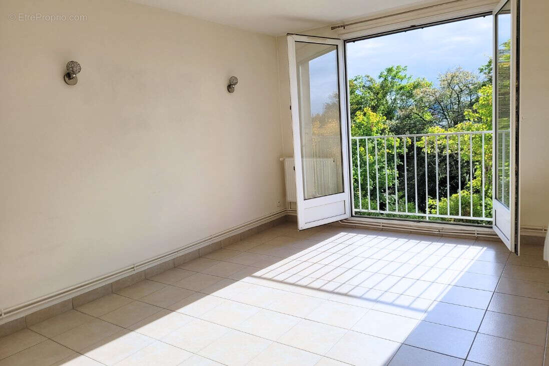 Appartement à VILLEMOMBLE