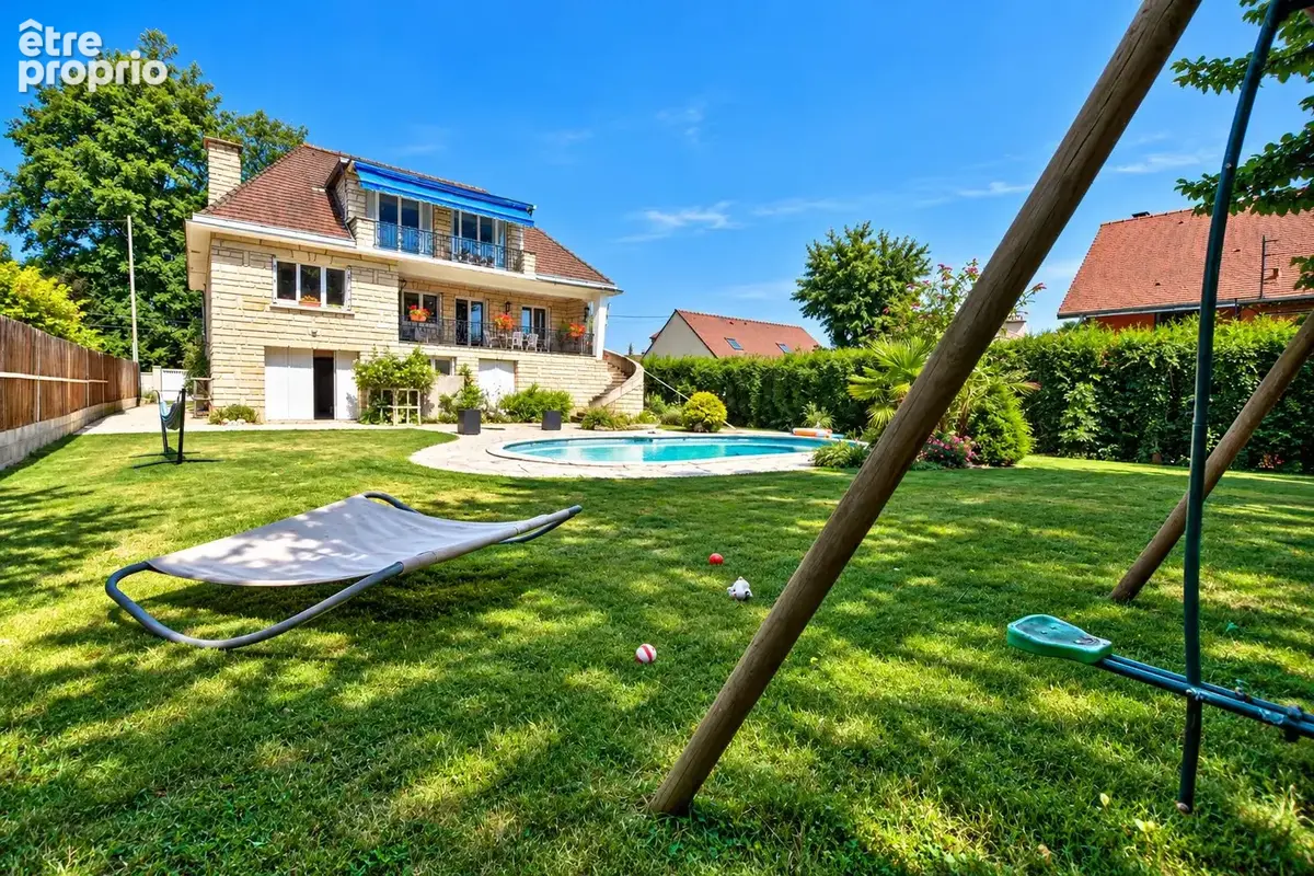 Maison 10 pièces 270 m² à vendre à Orgerus (78910) - photo 2