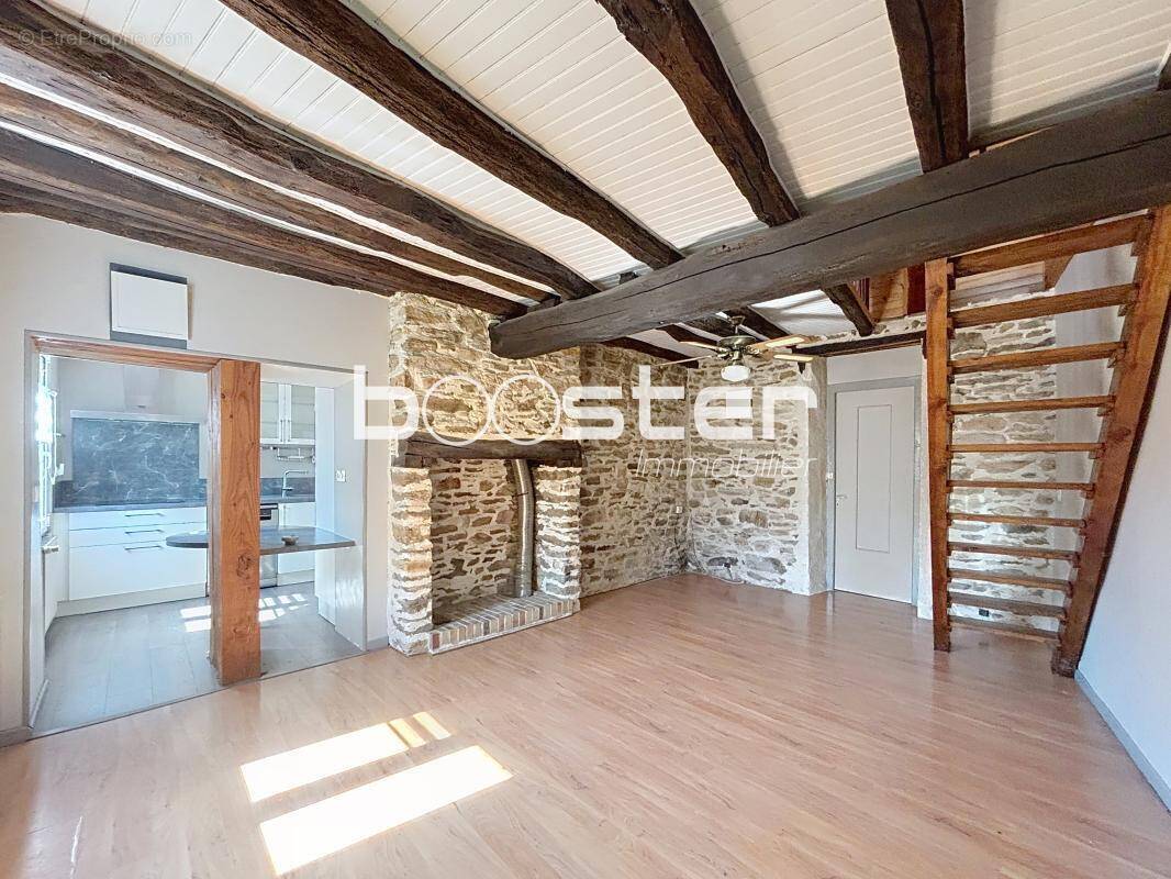 Maison à SAINT-YRIEIX-LA-PERCHE