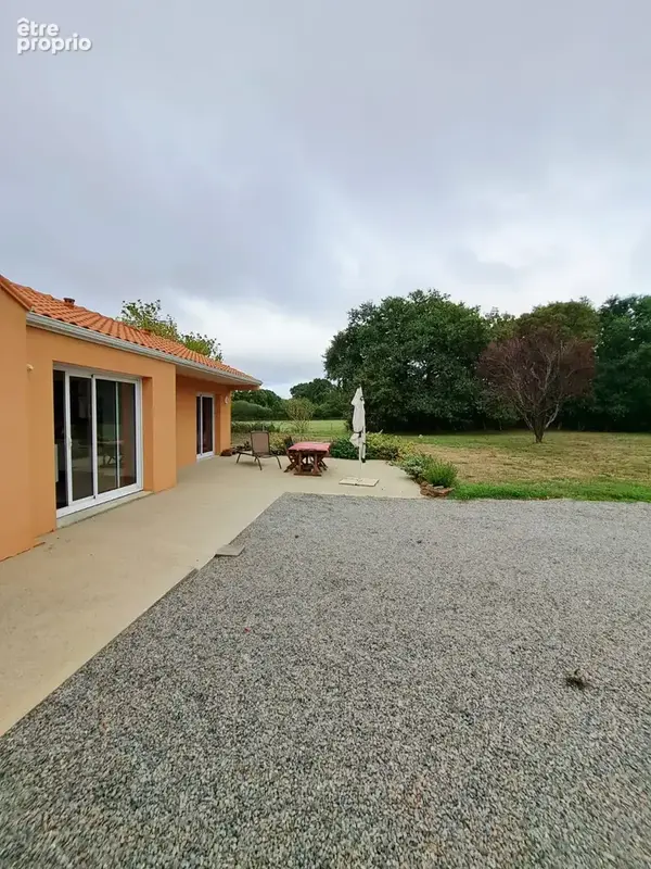 Longère atypique de 198 m2 de plain pied - photo 21