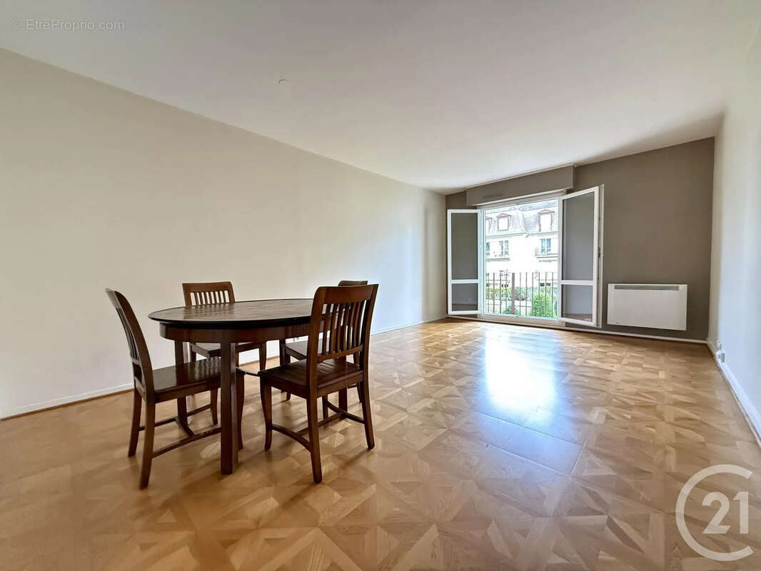 Appartement à FONTAINEBLEAU