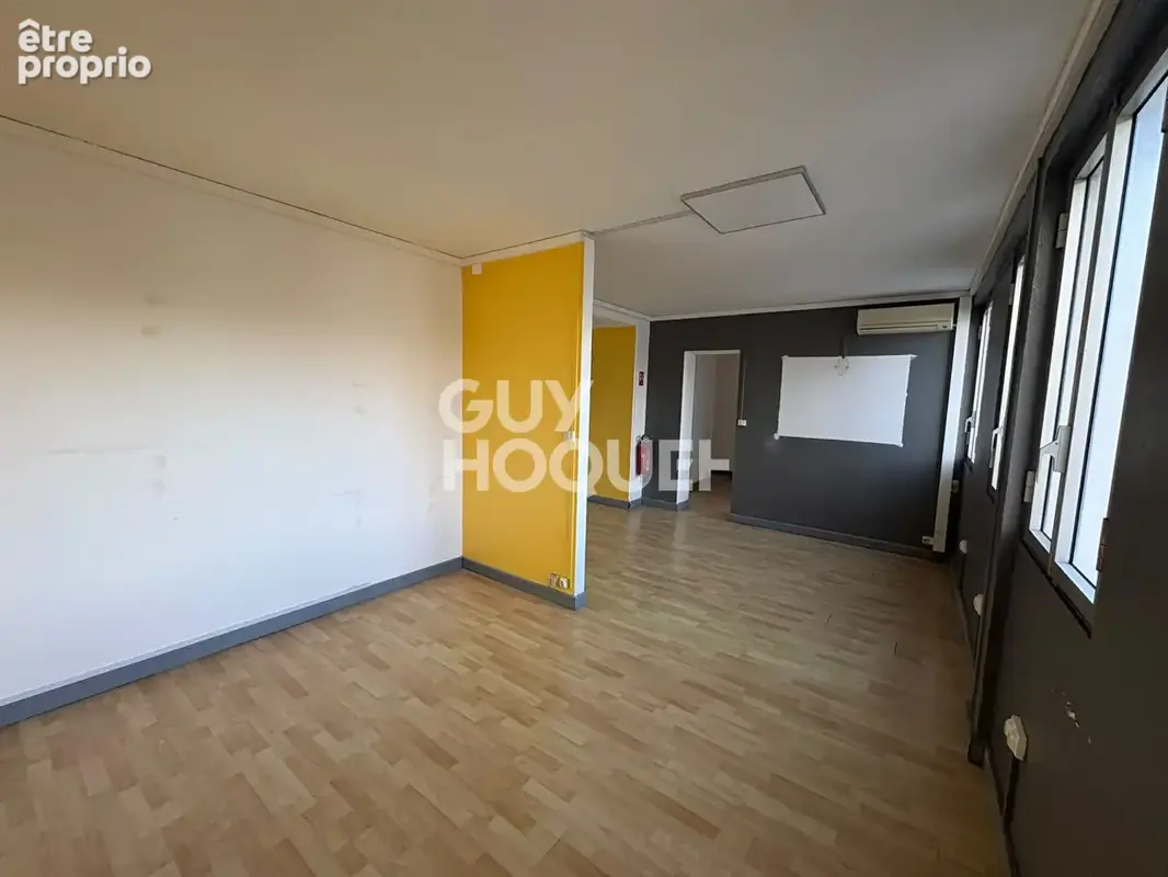 T2 - plein centre ville - photo 2