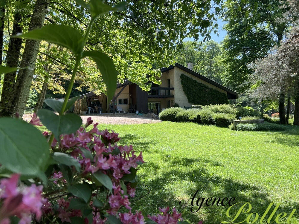 Maison à AUBIGNY-SUR-NERE