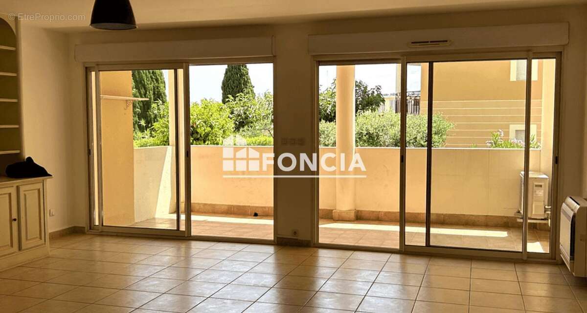 Appartement à HYERES