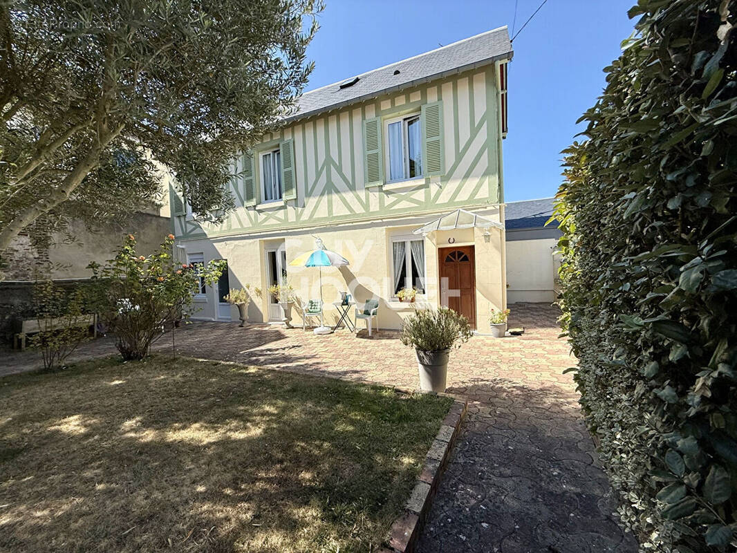 Maison 4 pièces 78 m² · à Trouville-sur-Mer · 78 m² · 457 500 €