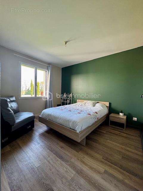 Maison contemporaine (2015) de plain-pied – 257 m² – Terrain 3 456 m² avec piscine – Barro (16) - photo 12