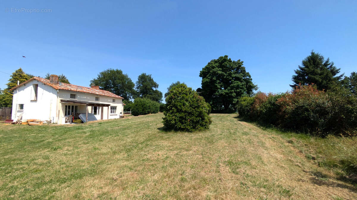 Maison à SAINT-ROMAIN