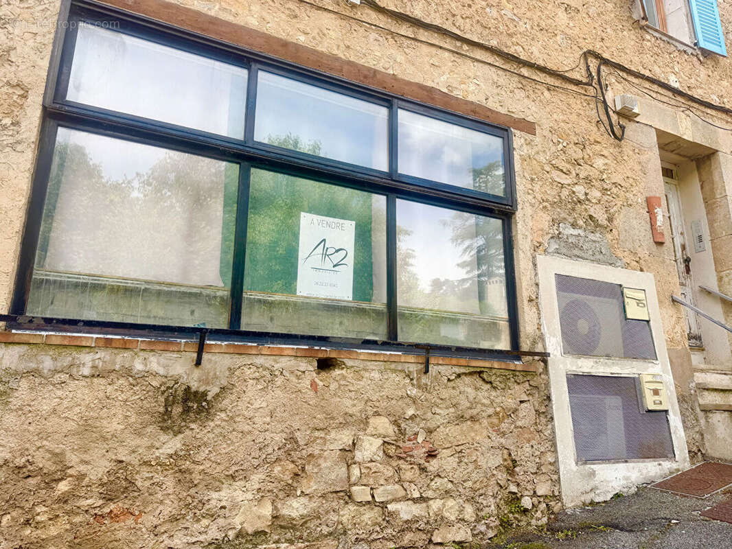 Commerce à CALLIAN