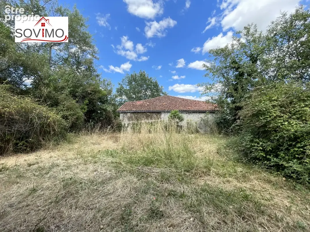 Au coeur de la nature, authentique maison de campagne en pierre à renover - photo 16
